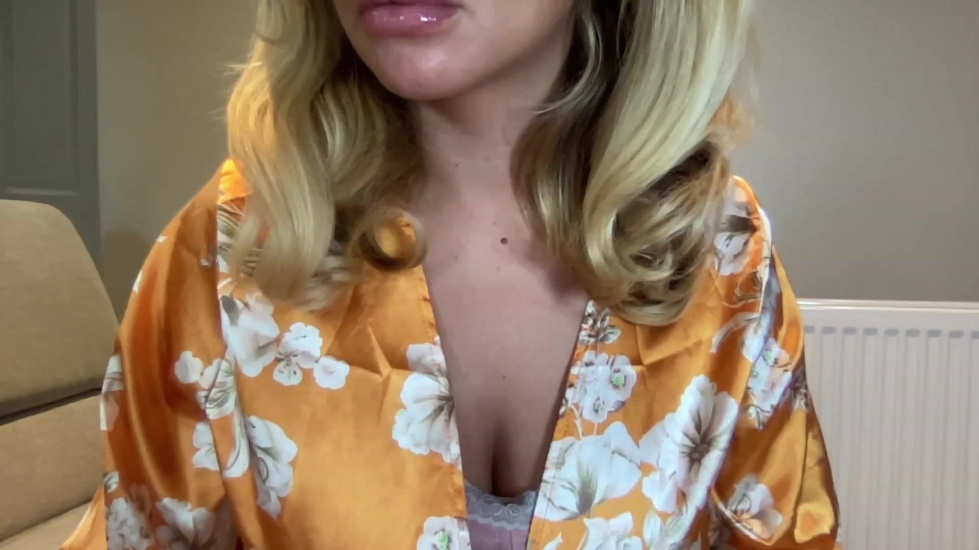 Gallery image thumbnail from GirlnextdoorM's myfreecams stream on, 07/18/2023, 11:43 image 19 of 20