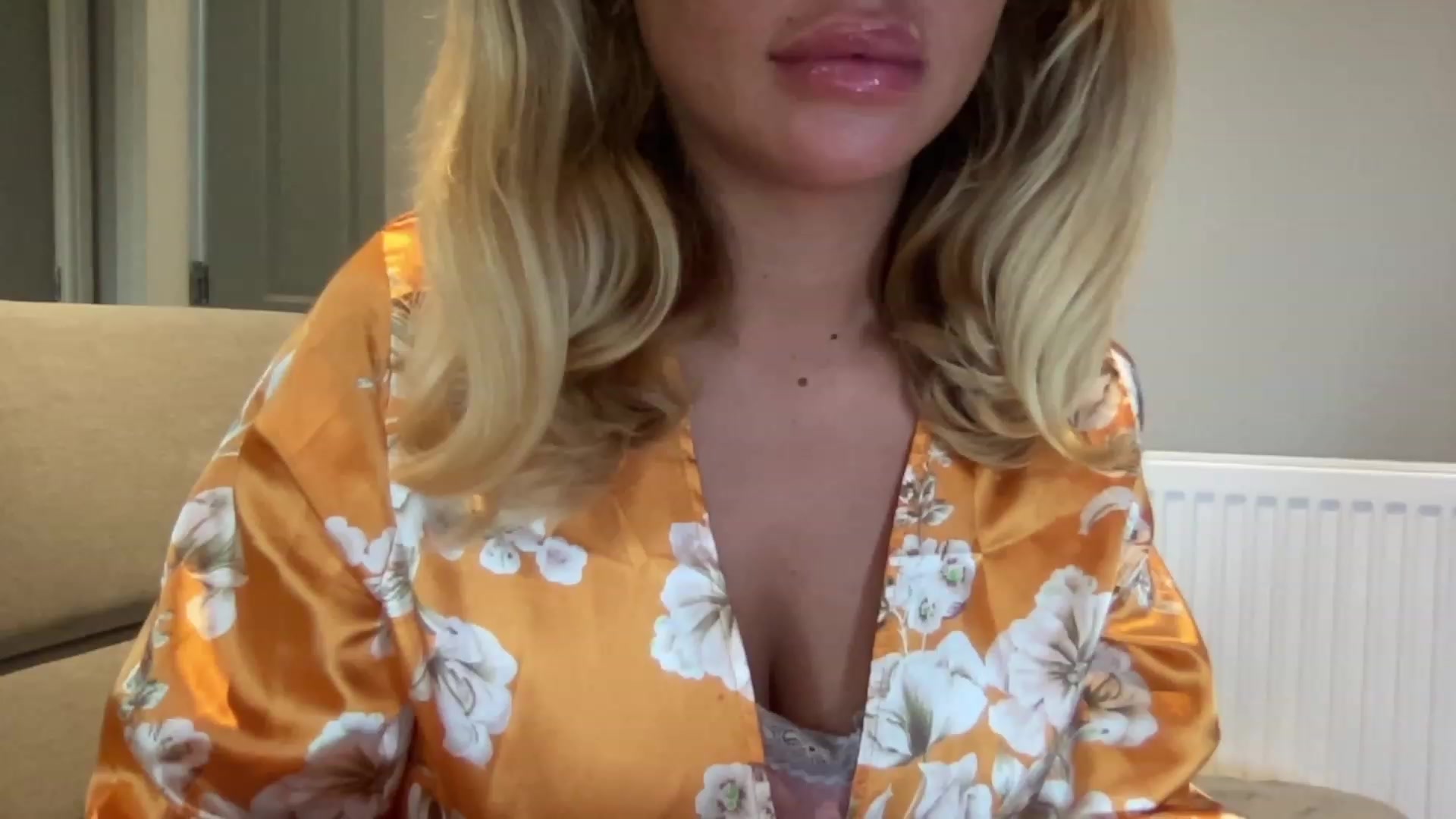 Gallery image thumbnail from GirlnextdoorM's myfreecams stream on, 07/18/2023, 11:43 image 12 of 20