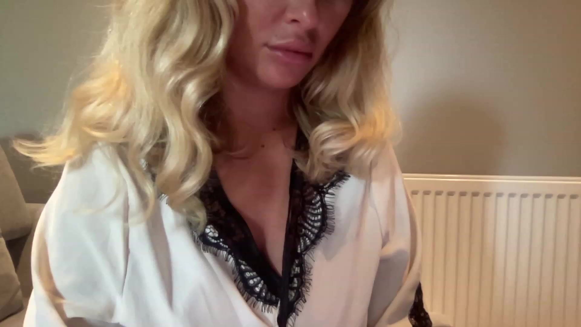 Gallery image thumbnail from GirlnextdoorM's myfreecams stream on, 07/28/2023, 16:17 image 18 of 20