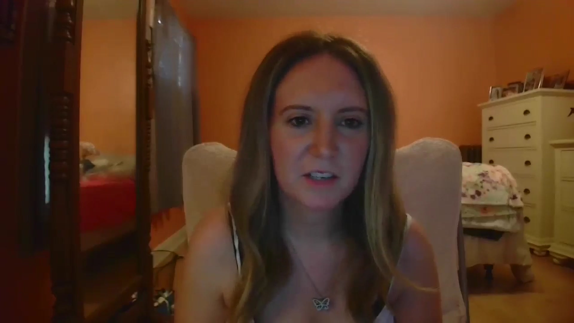 Gallery image thumbnail from Girlnxtdoor7's myfreecams stream on, 08/19/2025, 20:24 image 6 of 20