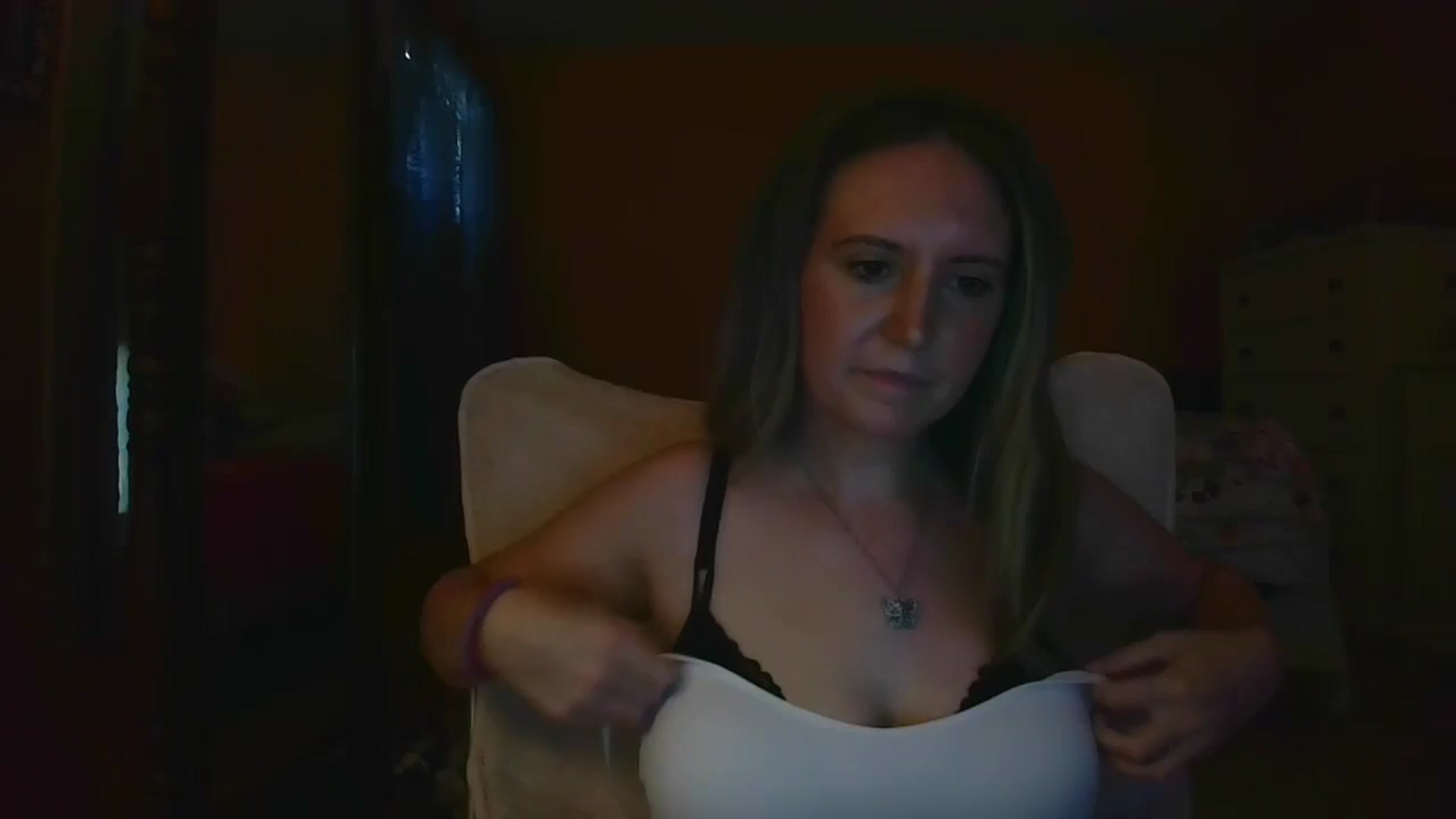 Gallery image thumbnail from Girlnxtdoor7's myfreecams stream on, 08/19/2025, 20:24 image 2 of 20