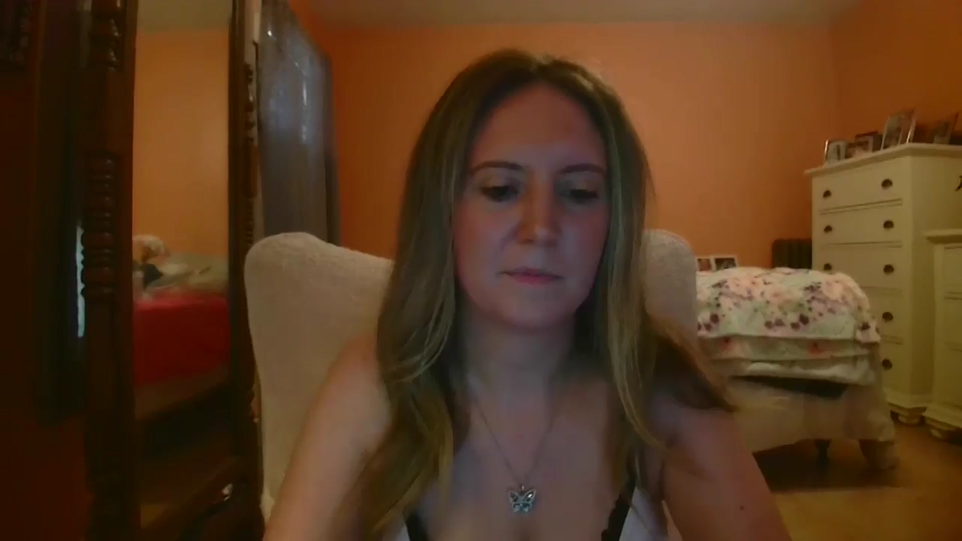 Gallery image thumbnail from Girlnxtdoor7's myfreecams stream on, 08/19/2025, 20:24 image 19 of 20