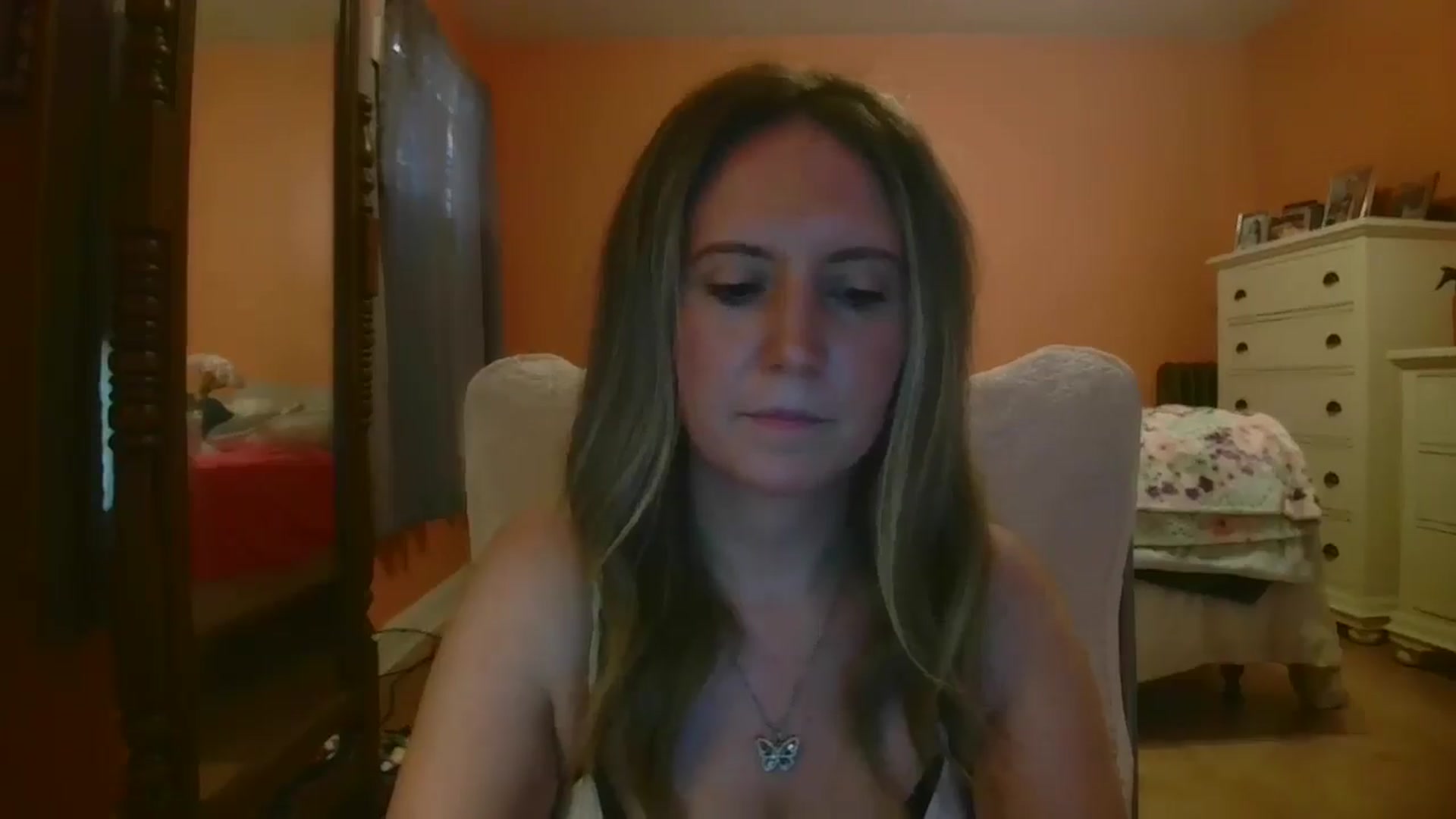 Gallery image thumbnail from Girlnxtdoor7's myfreecams stream on, 08/19/2025, 20:24 image 12 of 20