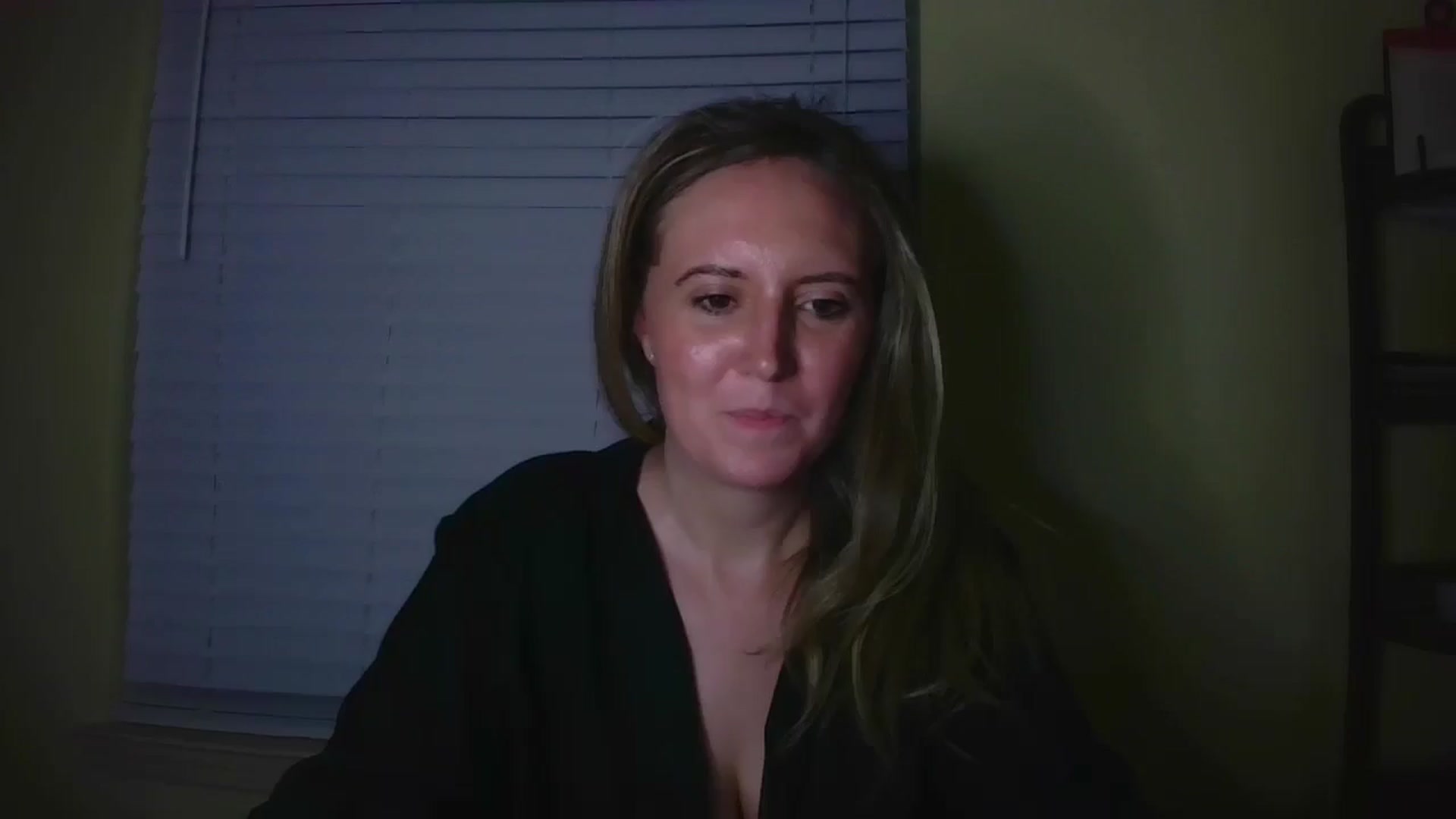 Gallery image thumbnail from Girlnxtdoor7's myfreecams stream on, 08/22/2025, 08:29 image 11 of 20
