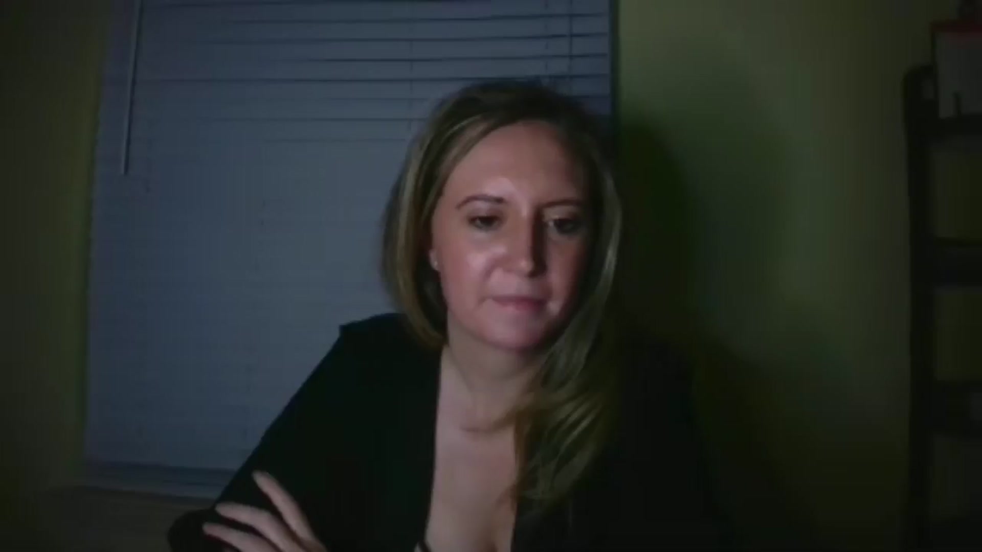 Gallery image thumbnail from Girlnxtdoor7's myfreecams stream on, 08/22/2025, 08:39 image 14 of 20