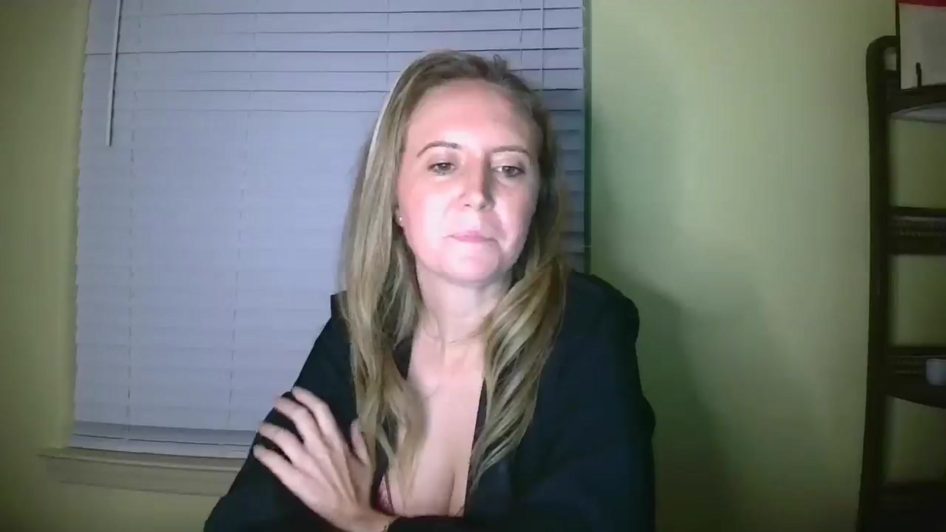 Gallery image thumbnail from Girlnxtdoor7's myfreecams stream on, 08/22/2025, 09:36 image 7 of 20
