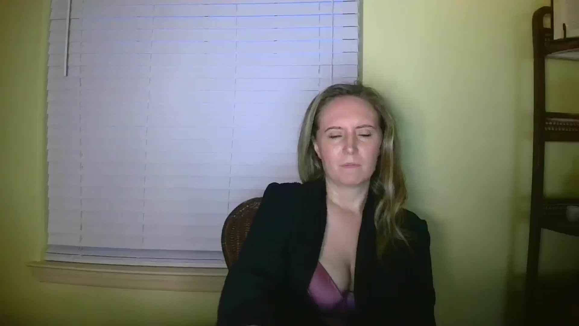 Gallery image thumbnail from Girlnxtdoor7's myfreecams stream on, 08/22/2025, 09:52 image 14 of 20