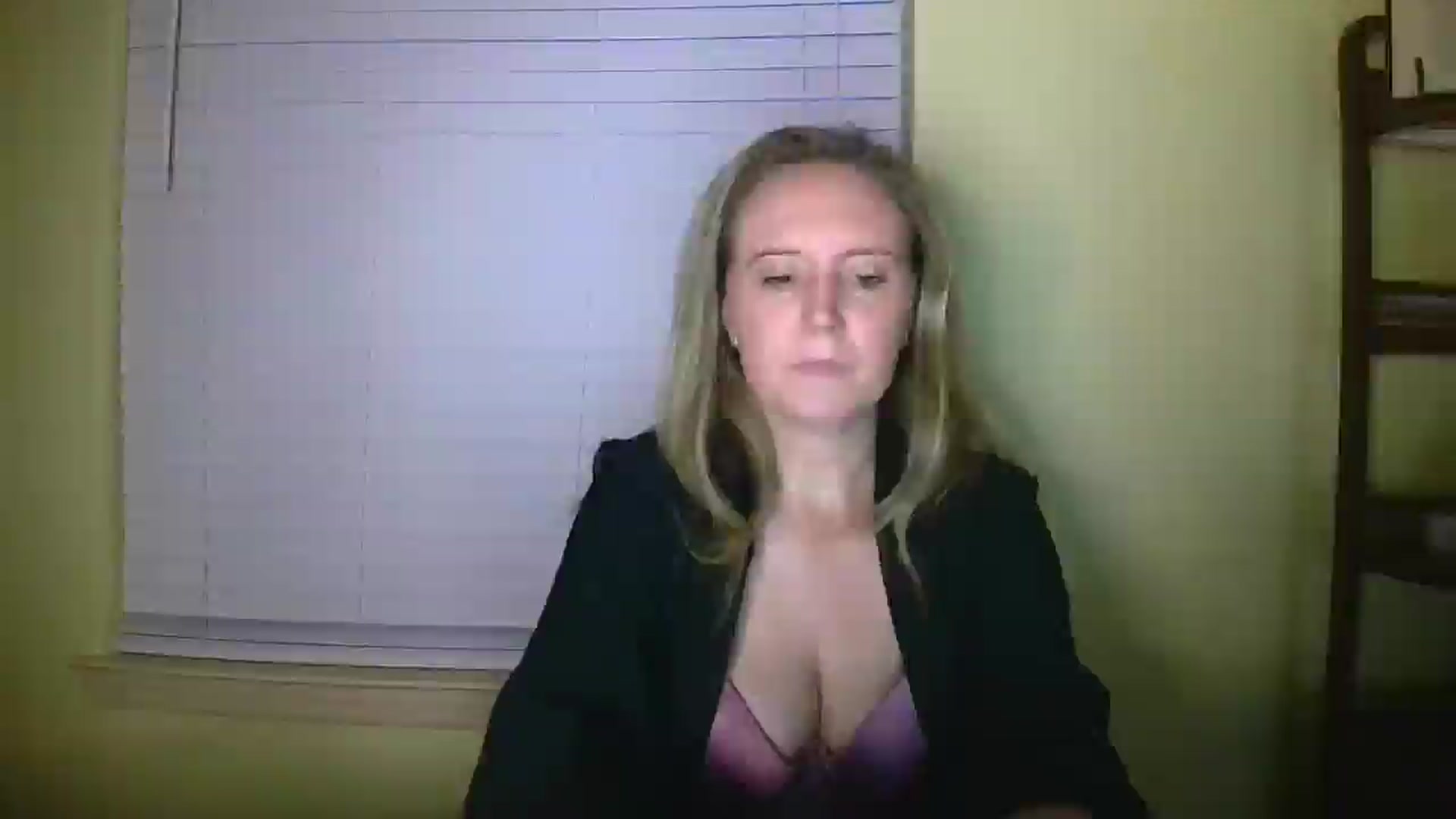 Gallery image thumbnail from Girlnxtdoor7's myfreecams stream on, 08/22/2025, 09:52 image 7 of 20