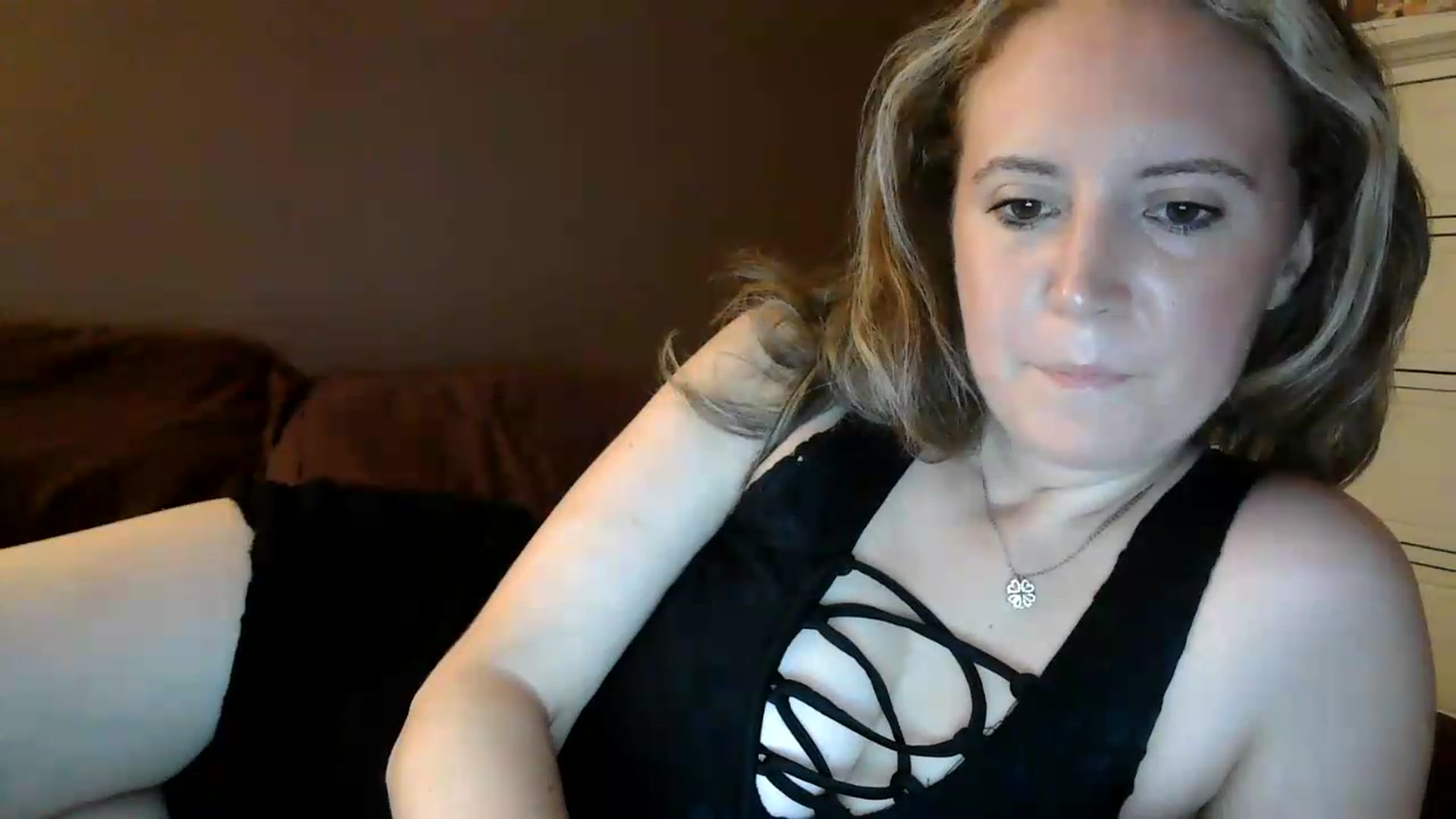 Gallery image thumbnail from Girlnxtdoor7's myfreecams stream on, 07/28/2026, 23:49 image 15 of 20