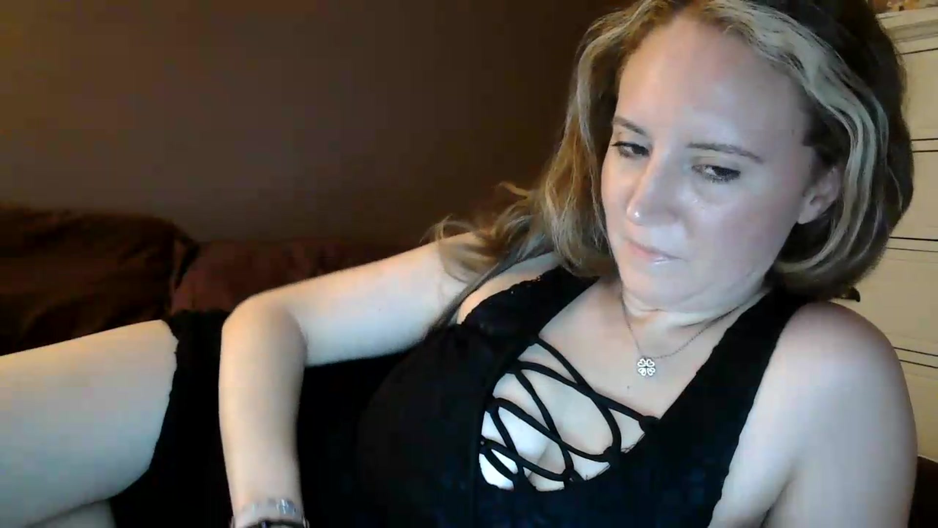 Gallery image thumbnail from Girlnxtdoor7's myfreecams stream on, 07/28/2026, 23:49 image 14 of 20