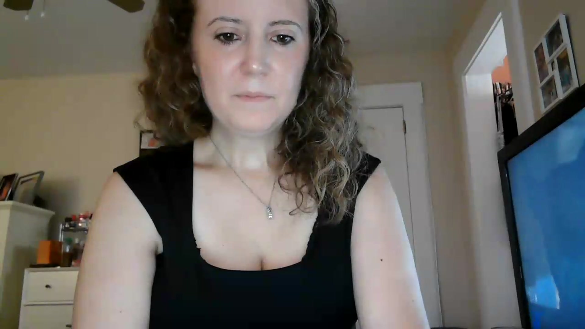 Gallery image thumbnail from Girlnxtdoor7's myfreecams stream on, 08/09/2026, 18:02 image 13 of 20