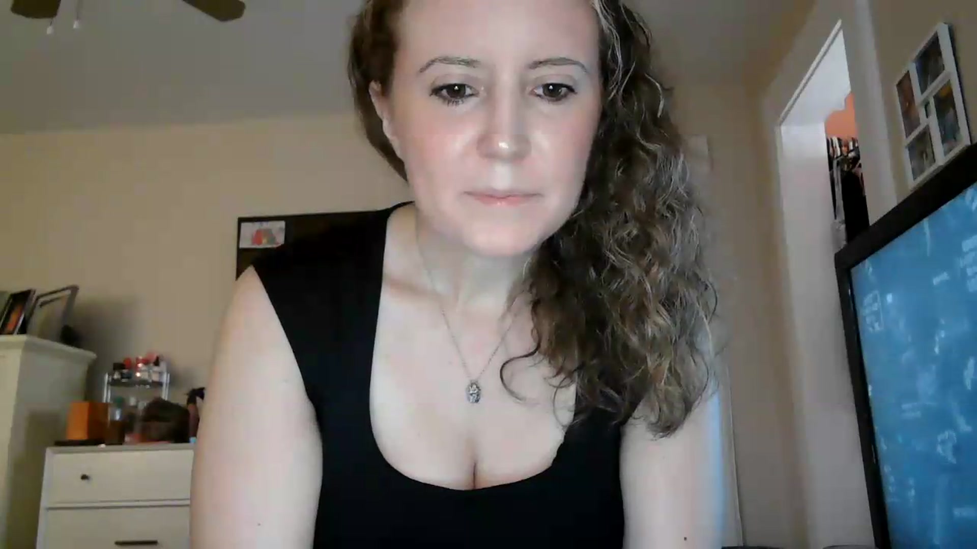 Gallery image thumbnail from Girlnxtdoor7's myfreecams stream on, 08/09/2026, 18:02 image 7 of 20