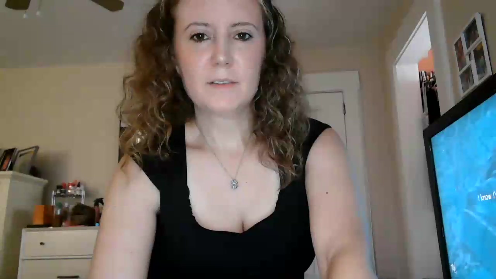 Gallery image thumbnail from Girlnxtdoor7's myfreecams stream on, 08/09/2026, 18:02 image 3 of 20