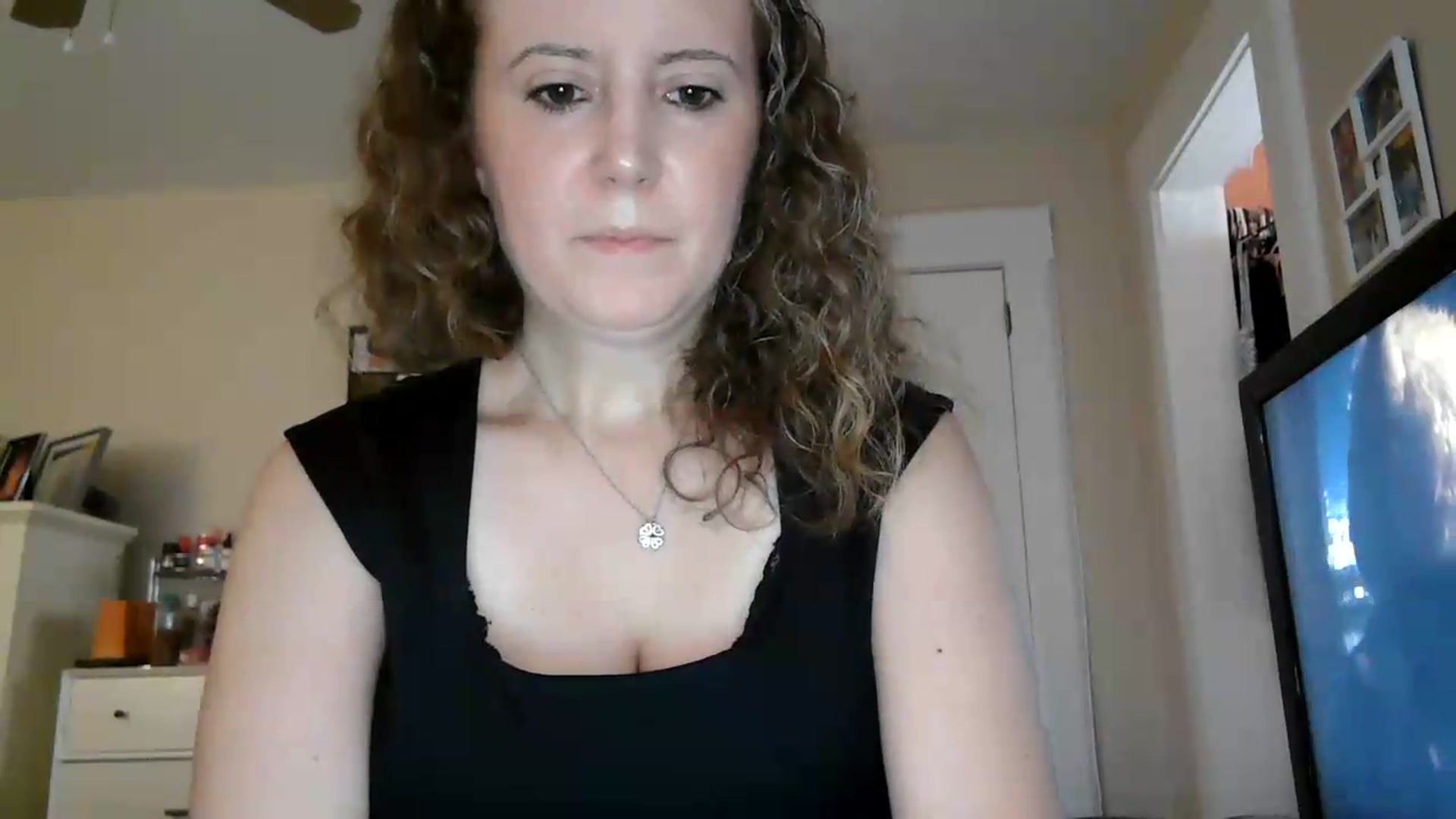 Gallery image thumbnail from Girlnxtdoor7's myfreecams stream on, 08/09/2026, 18:02 image 15 of 20
