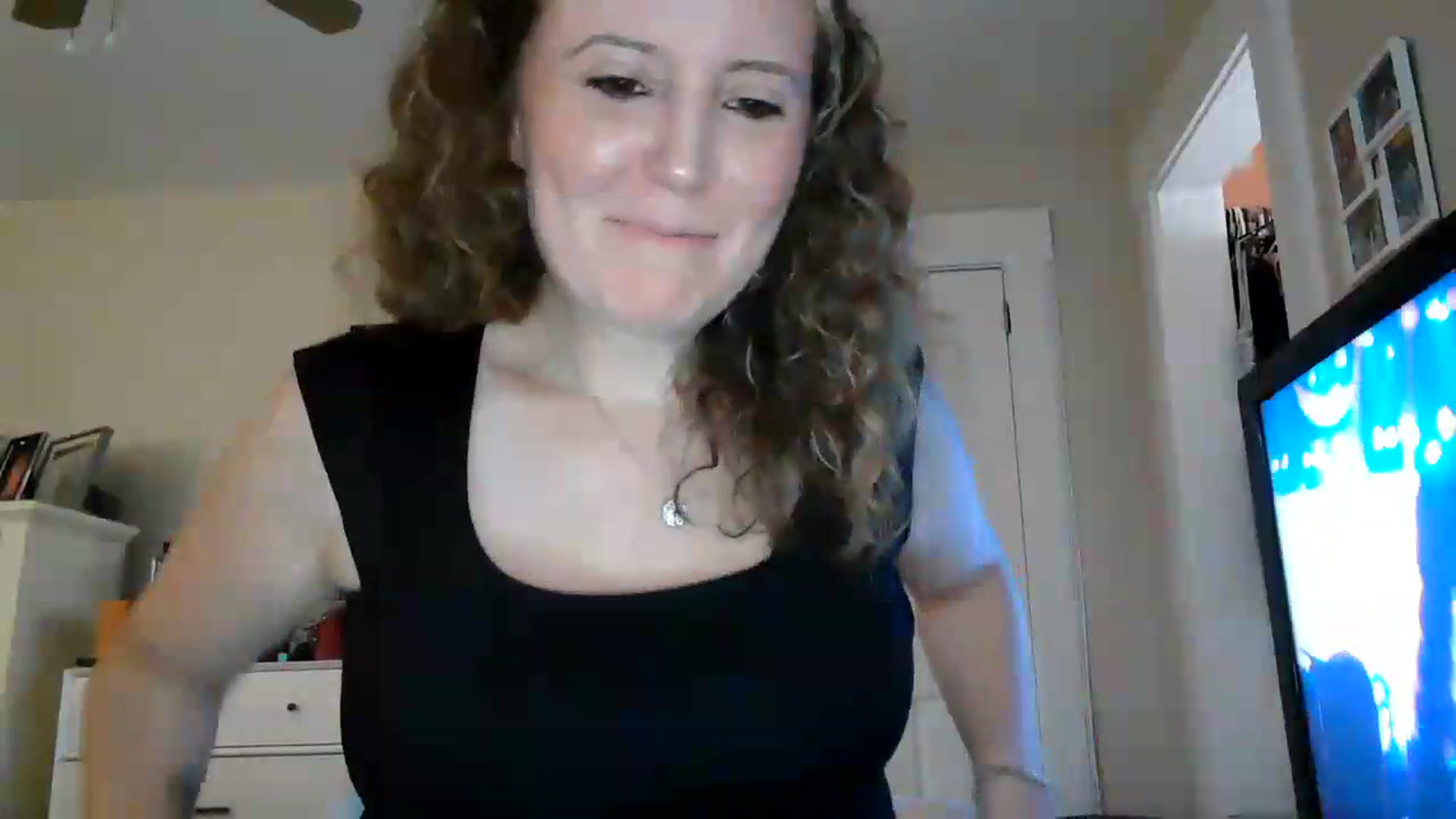 Gallery image thumbnail from Girlnxtdoor7's myfreecams stream on, 08/09/2026, 18:02 image 16 of 20