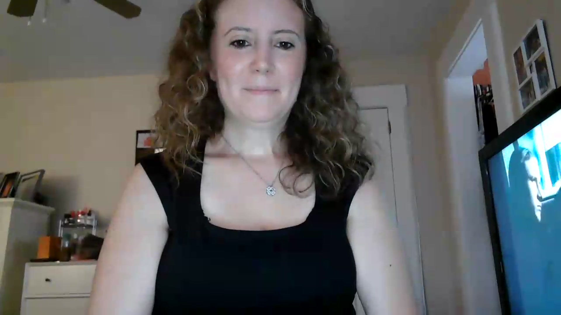 Gallery image thumbnail from Girlnxtdoor7's myfreecams stream on, 08/09/2026, 18:35 image 4 of 20