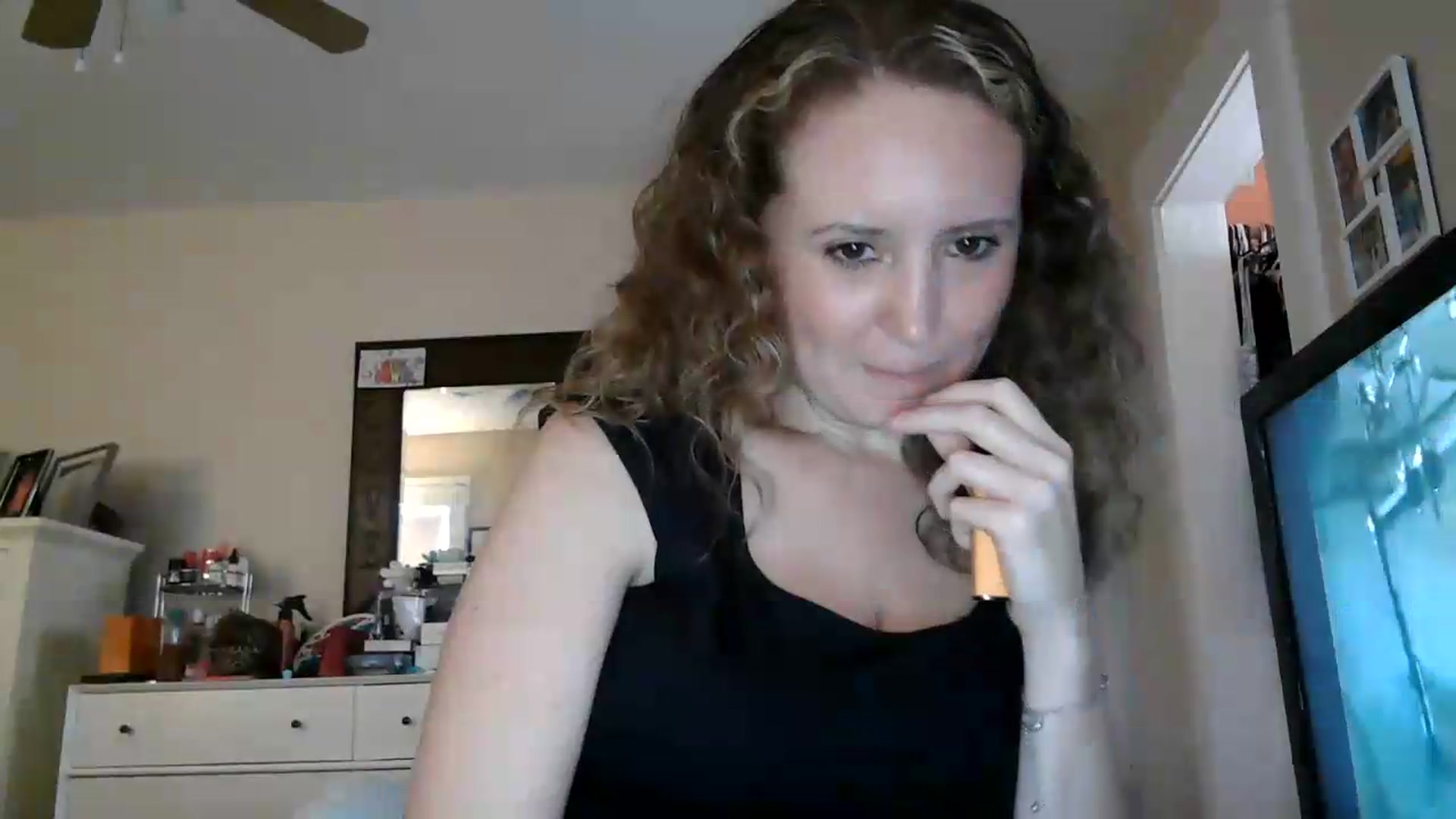 Gallery image thumbnail from Girlnxtdoor7's myfreecams stream on, 08/09/2026, 18:35 image 6 of 20