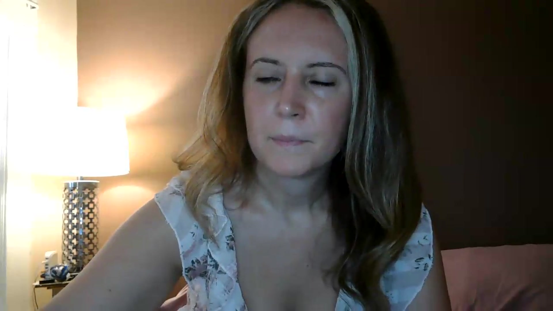 Gallery image thumbnail from Girlnxtdoor7's myfreecams stream on, 08/12/2026, 17:56 image 3 of 20