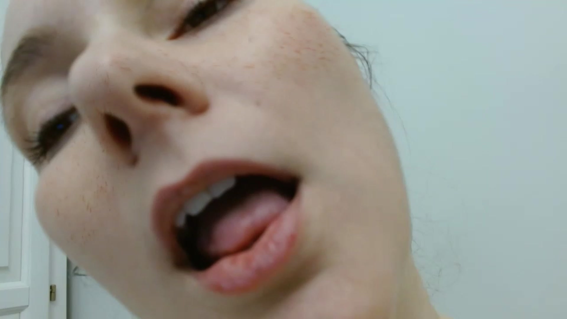 Gallery image thumbnail from Girlofheart's myfreecams stream on, 02/06/2023, 22:36 image 19 of 20
