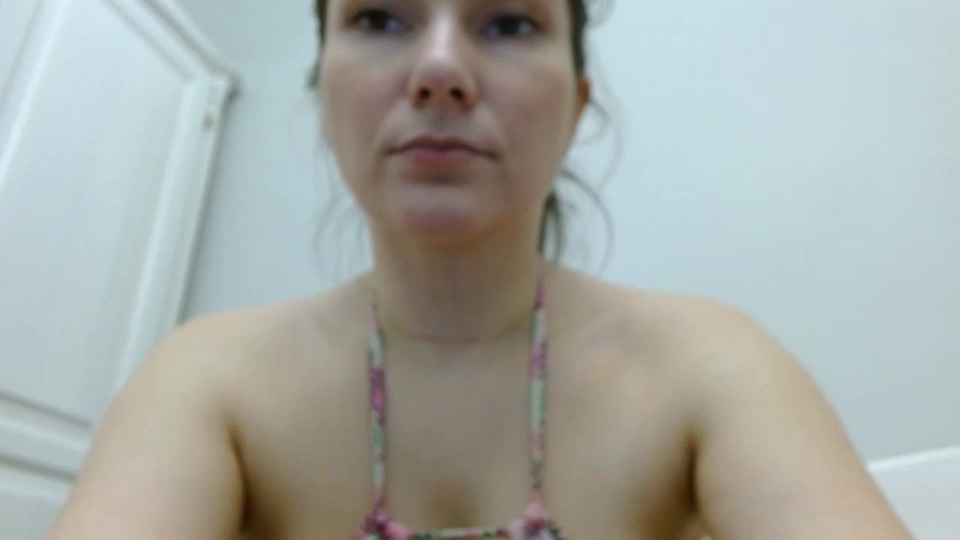 Gallery image thumbnail from Girlofheart's myfreecams stream on, 03/13/2023, 22:13 image 12 of 20