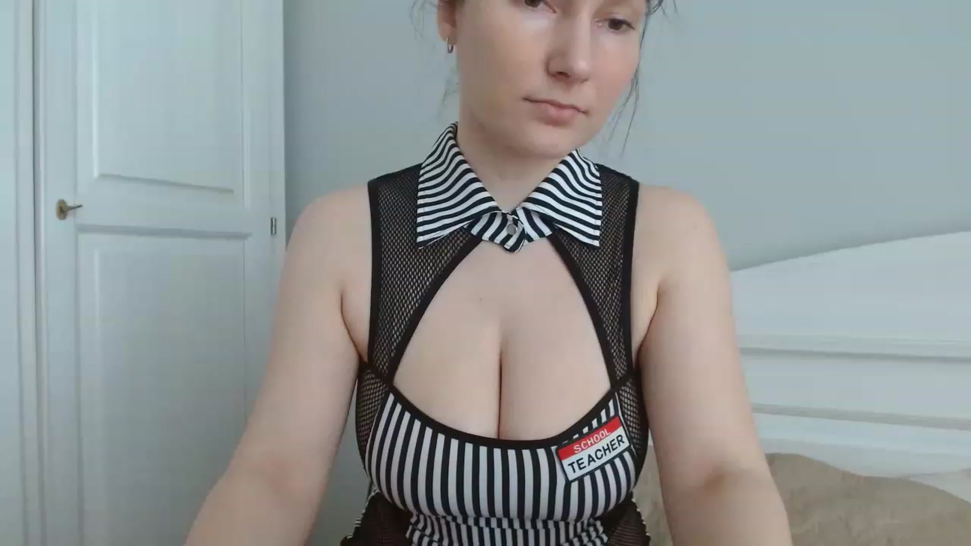 Gallery image thumbnail from Girlofheart's myfreecams stream on, 04/30/2023, 15:31 image 6 of 20