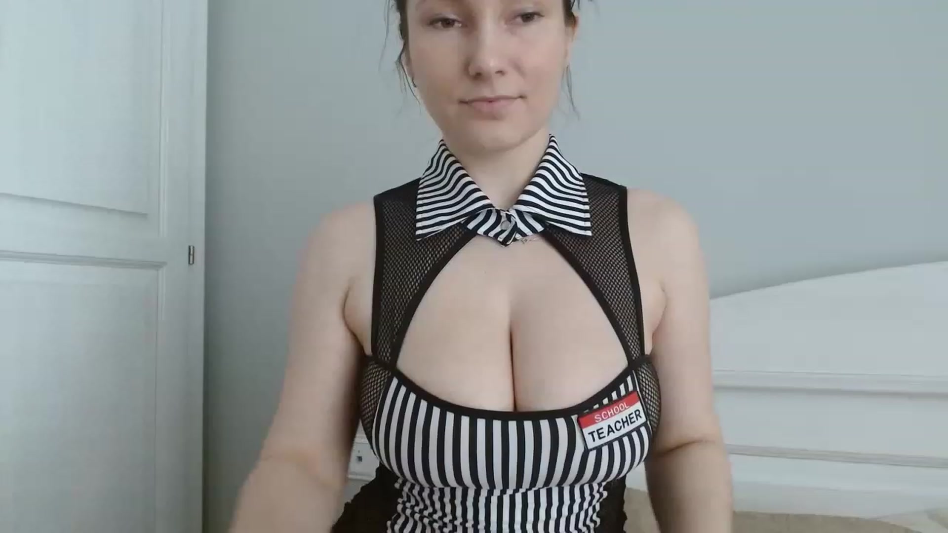 Gallery image thumbnail from Girlofheart's myfreecams stream on, 04/30/2023, 15:51 image 9 of 20