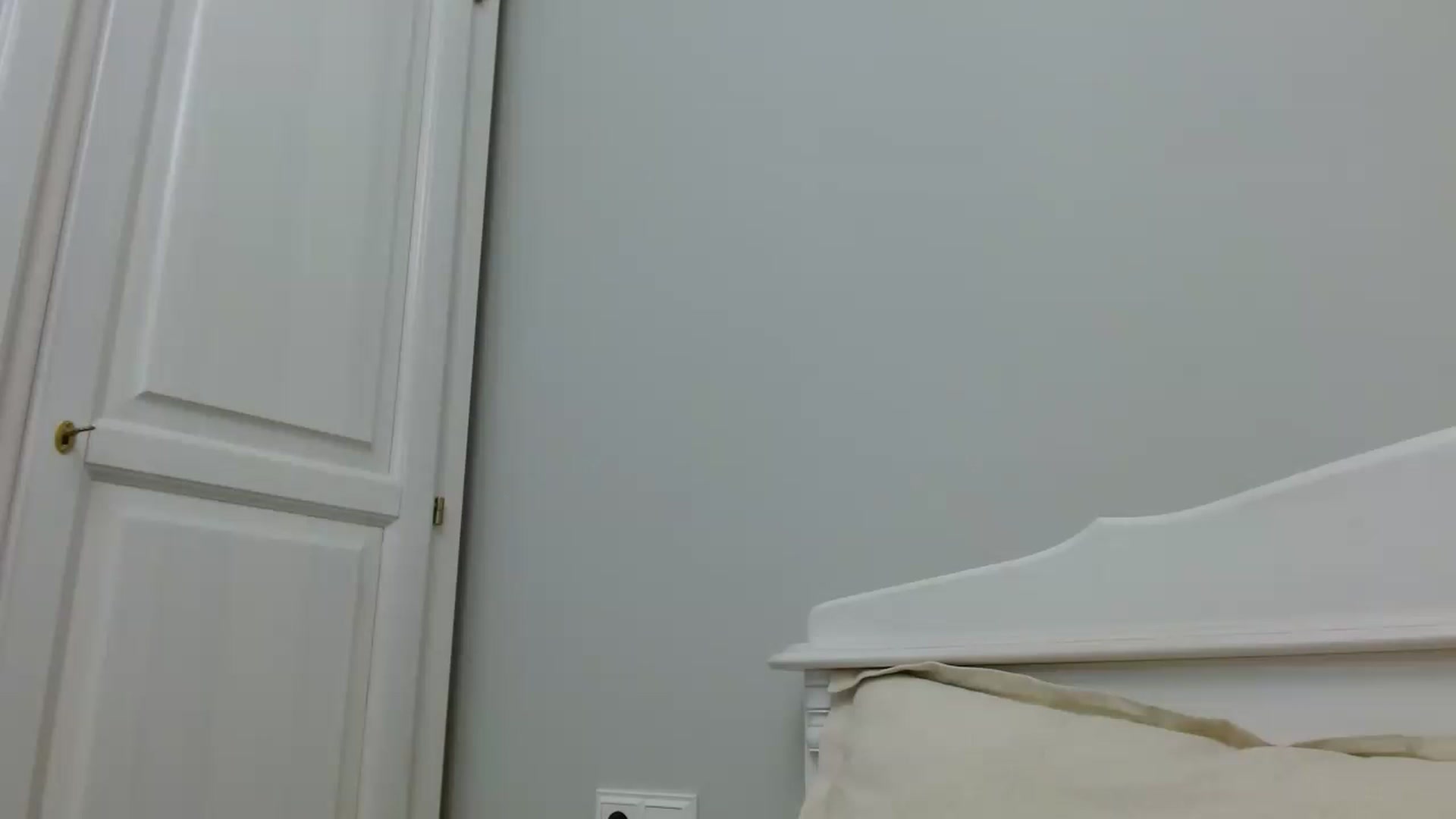Gallery image thumbnail from Girlofheart's myfreecams stream on, 05/14/2023, 24:04 image 12 of 20