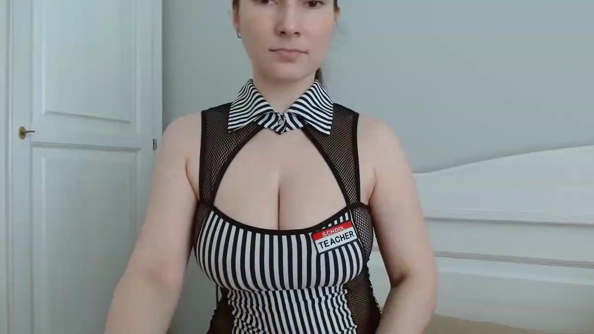 Gallery image thumbnail from Girlofheart's myfreecams stream on, 06/10/2023, 16:00 image 17 of 20