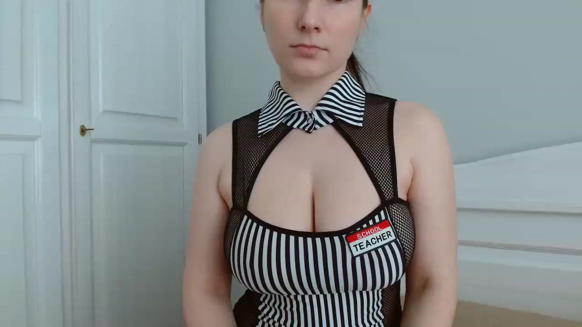 Gallery image thumbnail from Girlofheart's myfreecams stream on, 06/10/2023, 16:00 image 6 of 20