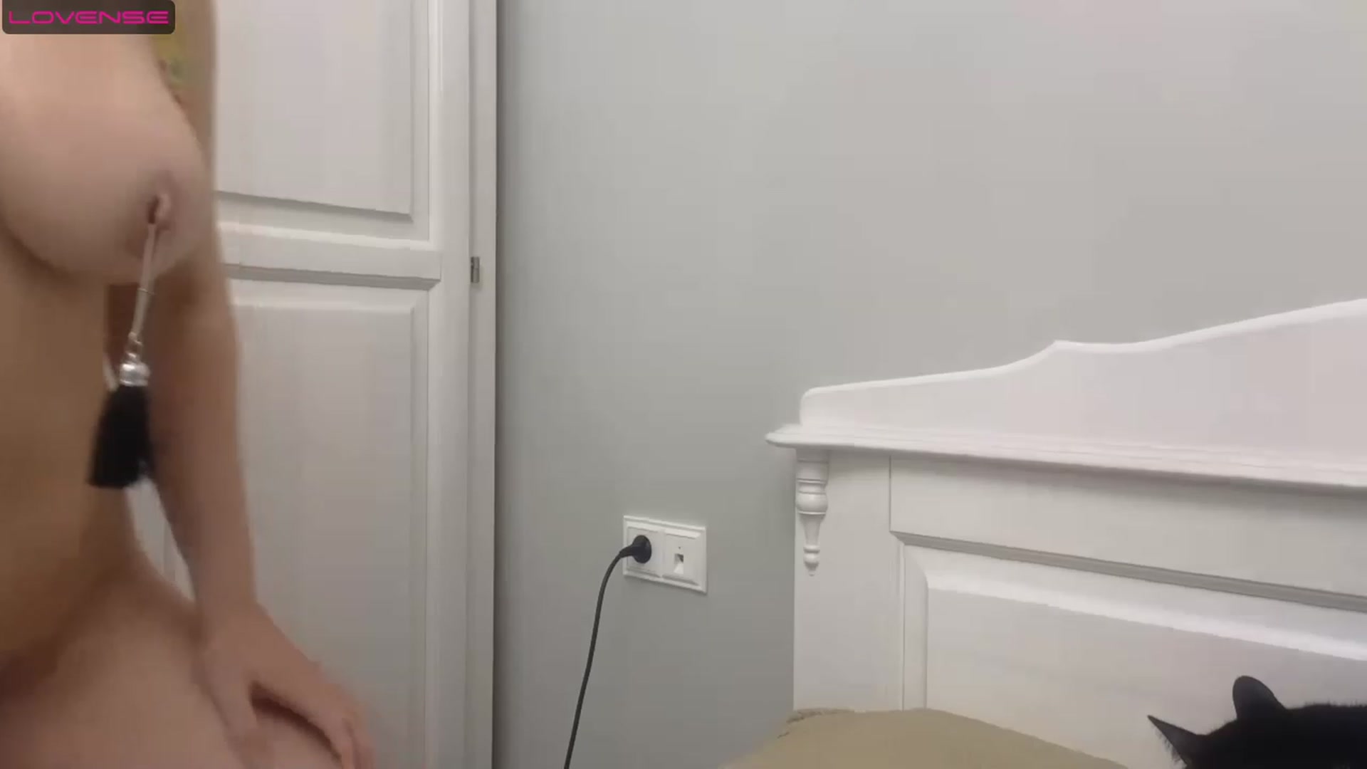 Gallery image thumbnail from Girlofheart's myfreecams stream on, 07/22/2023, 22:12 image 18 of 20