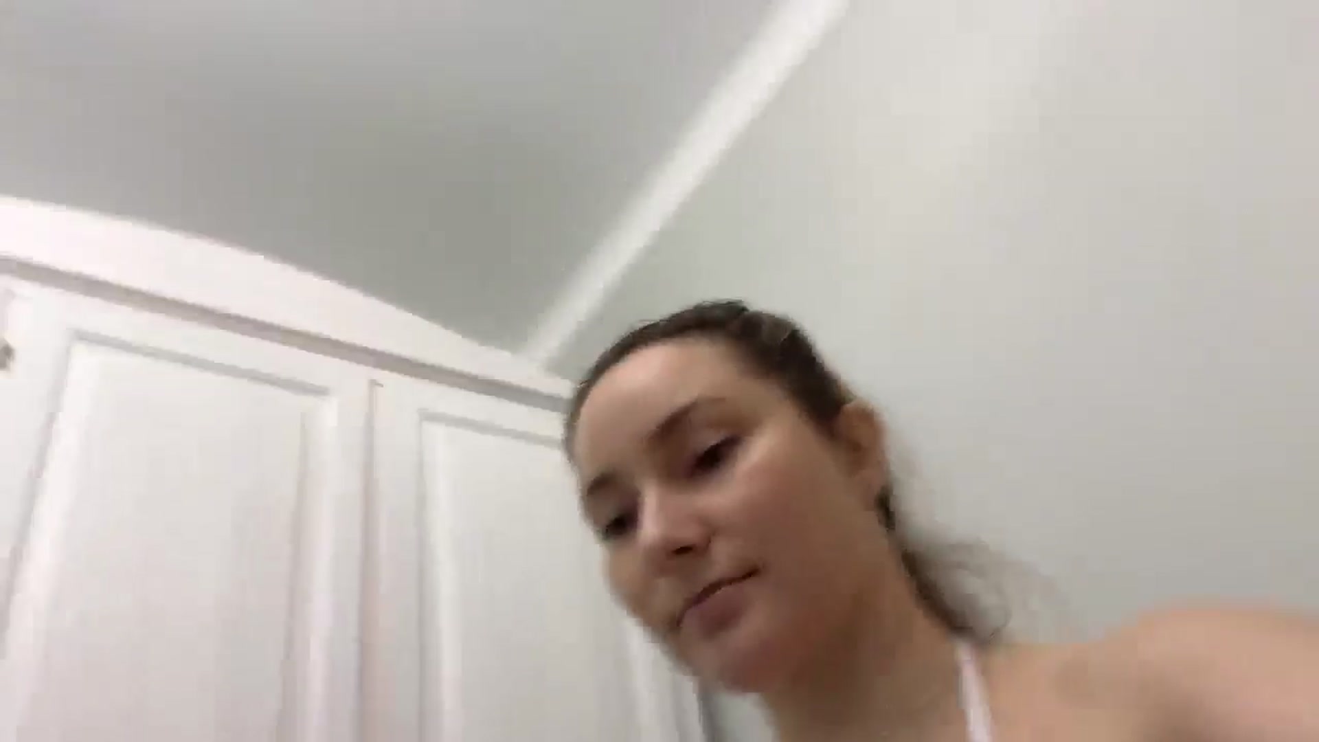 Gallery image thumbnail from Girlofheart's myfreecams stream on, 09/20/2024, 23:42 image 2 of 20