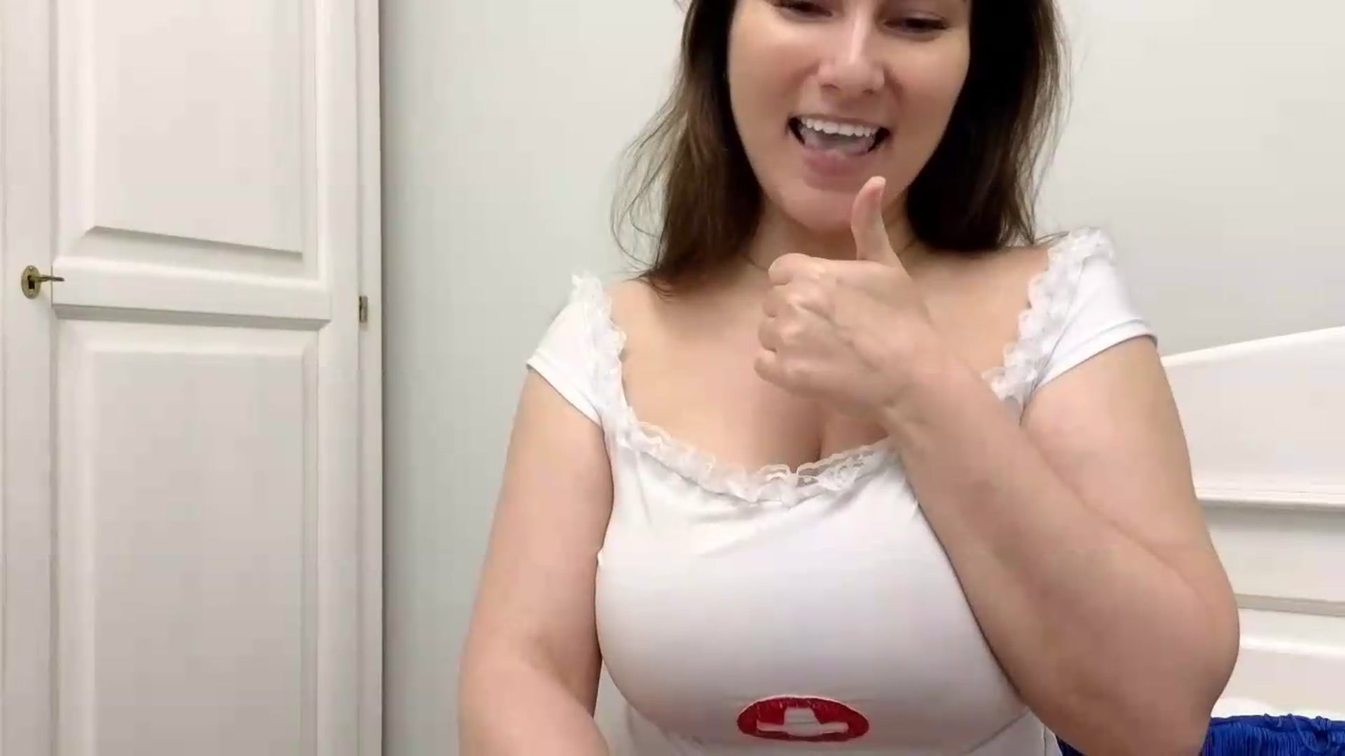 Gallery image thumbnail from Girlofheart's myfreecams stream on, 09/07/2026, 23:53 image 18 of 20