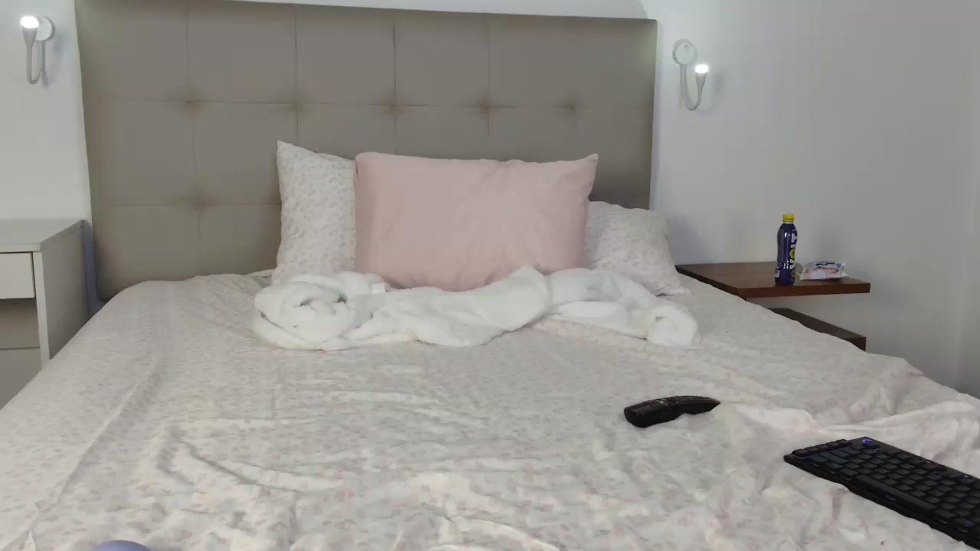 Gallery image thumbnail from Girlyvibes's myfreecams stream on, 06/19/2024, 04:31 image 20 of 20