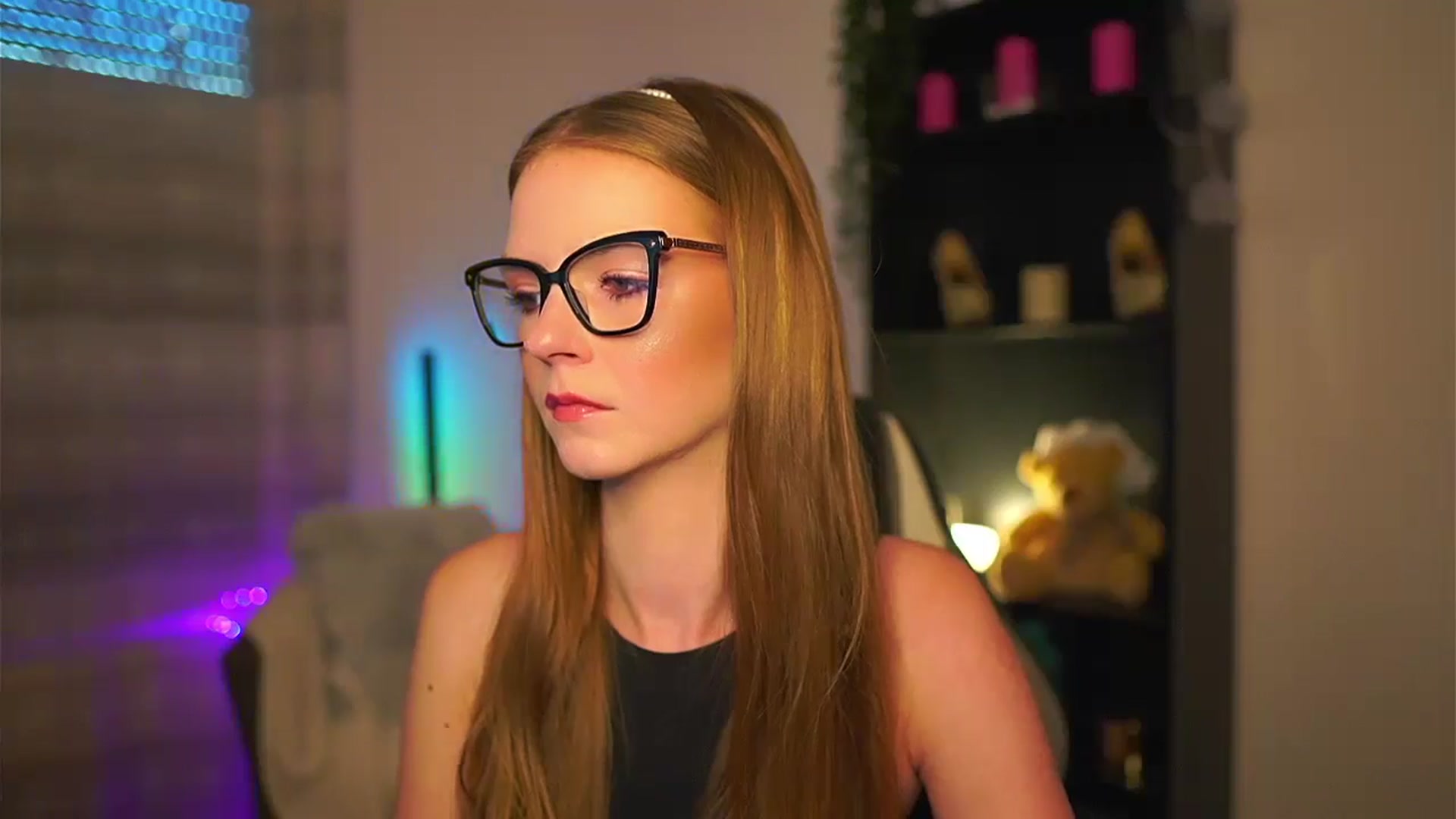 Gallery image thumbnail from Gisela_jilk's myfreecams stream on, 08/25/2025, 08:18 image 8 of 20