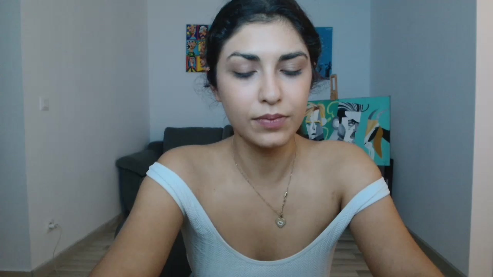 Gallery image thumbnail from GiselleH's myfreecams stream on, 11/16/2022, 20:21 image 6 of 20