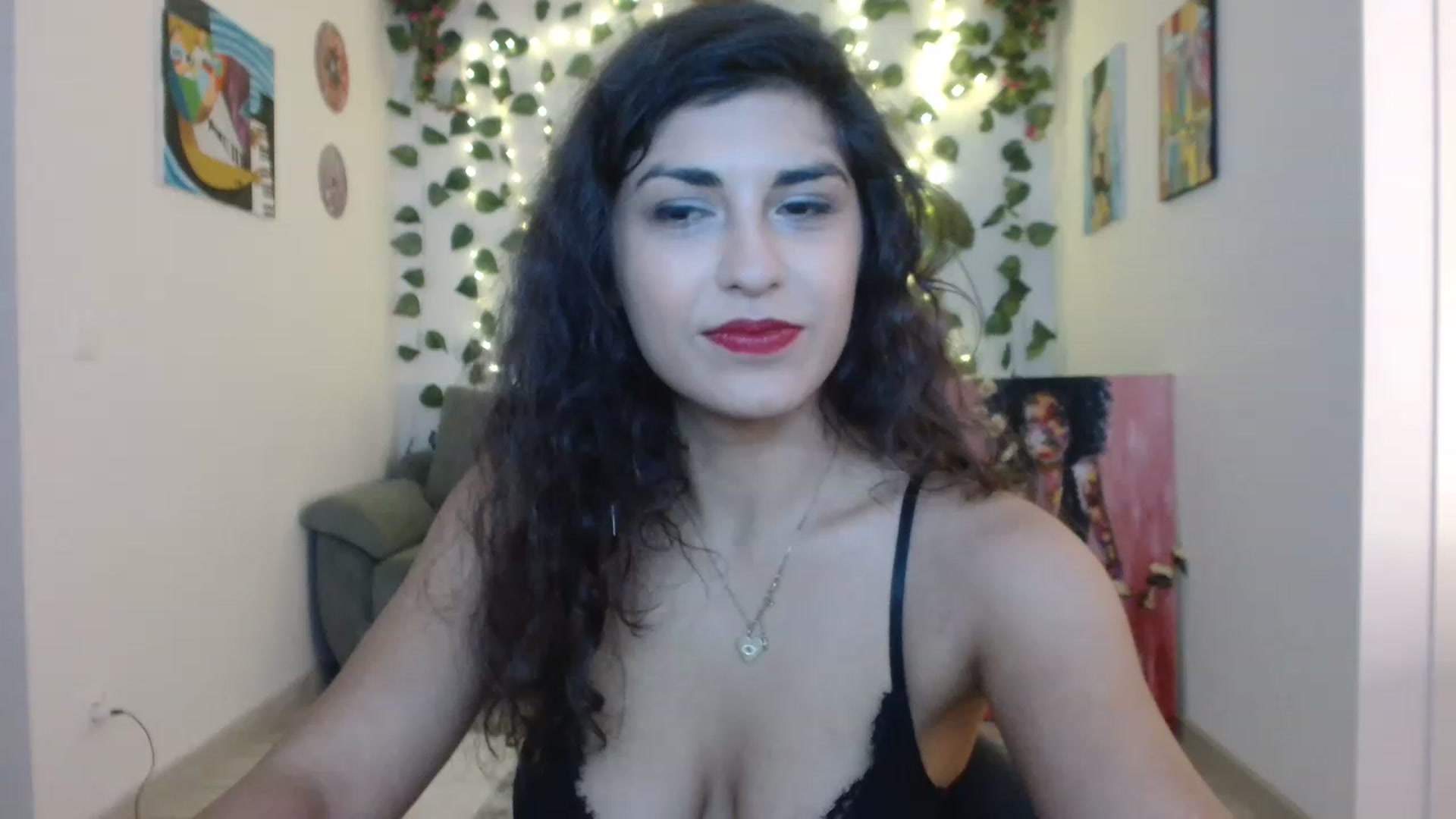 Gallery image thumbnail from GiselleH's myfreecams stream on, 11/26/2022, 22:48 image 13 of 20