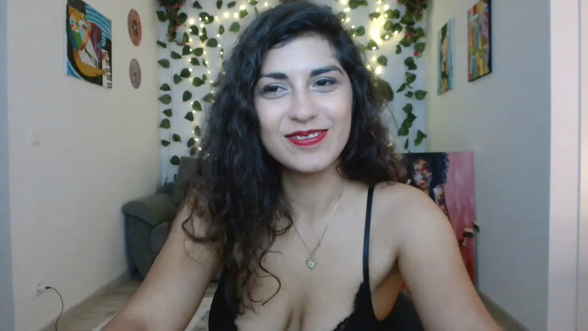 Gallery image thumbnail from GiselleH's myfreecams stream on, 11/26/2022, 22:48 image 17 of 20