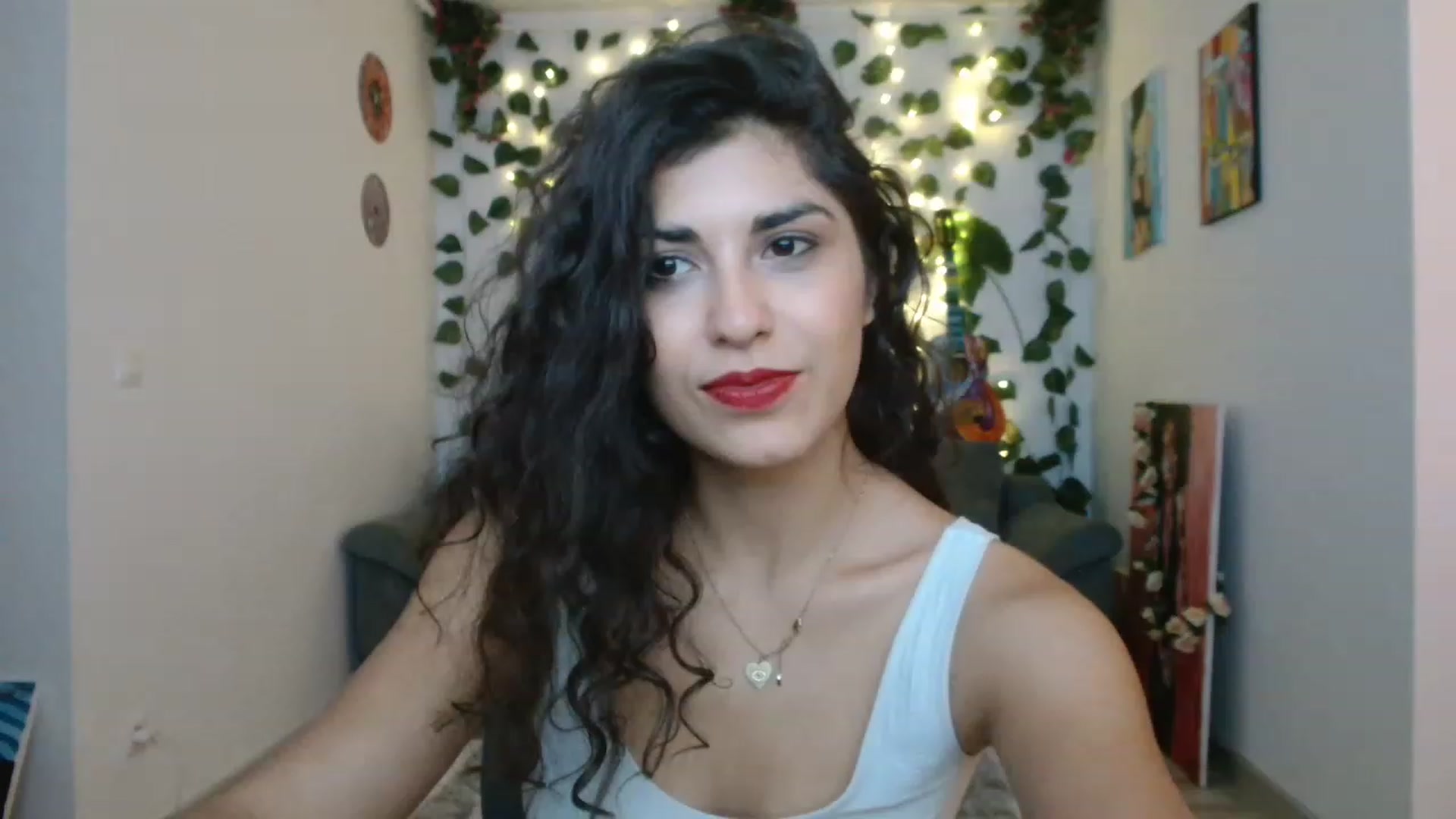 Gallery image thumbnail from GiselleH's myfreecams stream on, 11/27/2022, 21:38 image 17 of 20