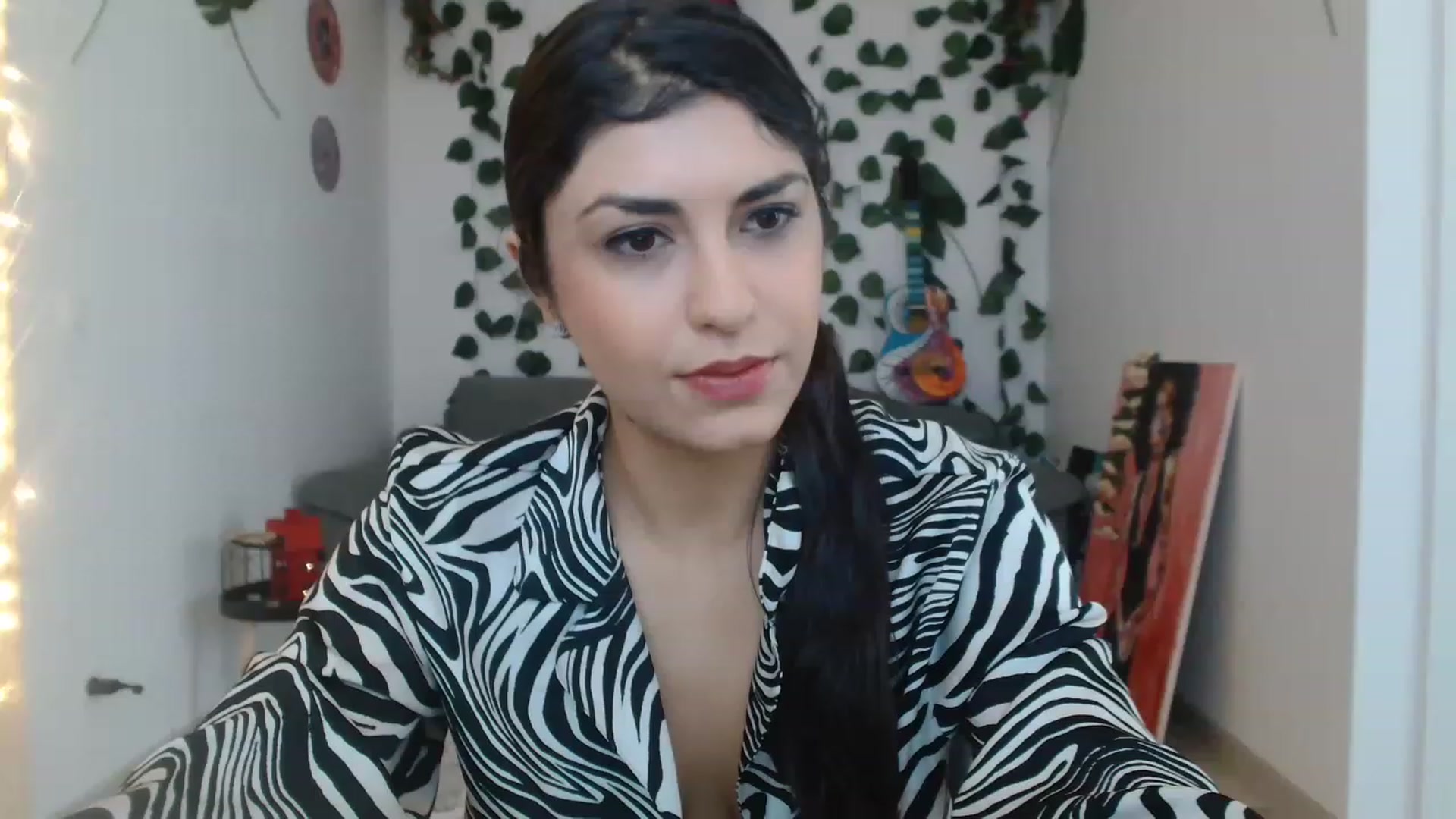Gallery image thumbnail from GiselleH's myfreecams stream on, 01/28/2023, 12:12 image 4 of 20