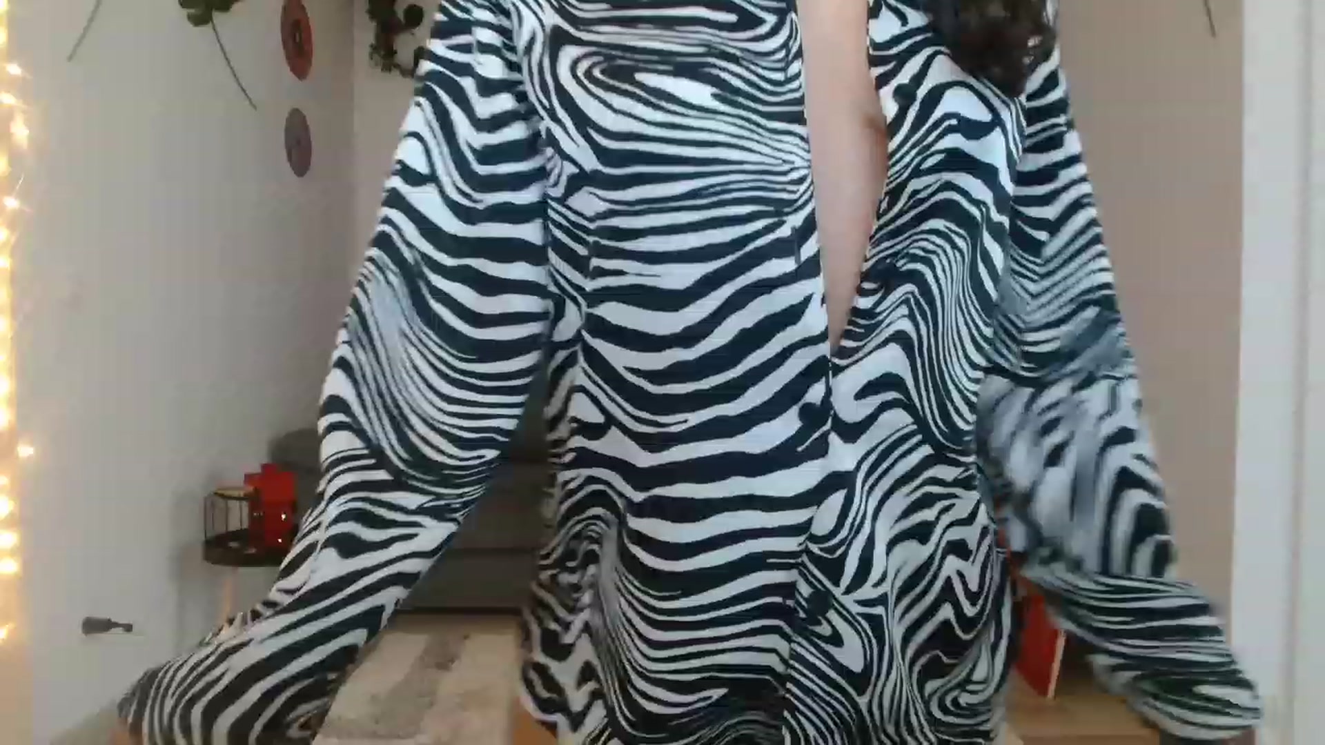 Gallery image thumbnail from GiselleH's myfreecams stream on, 01/28/2023, 12:12 image 7 of 20
