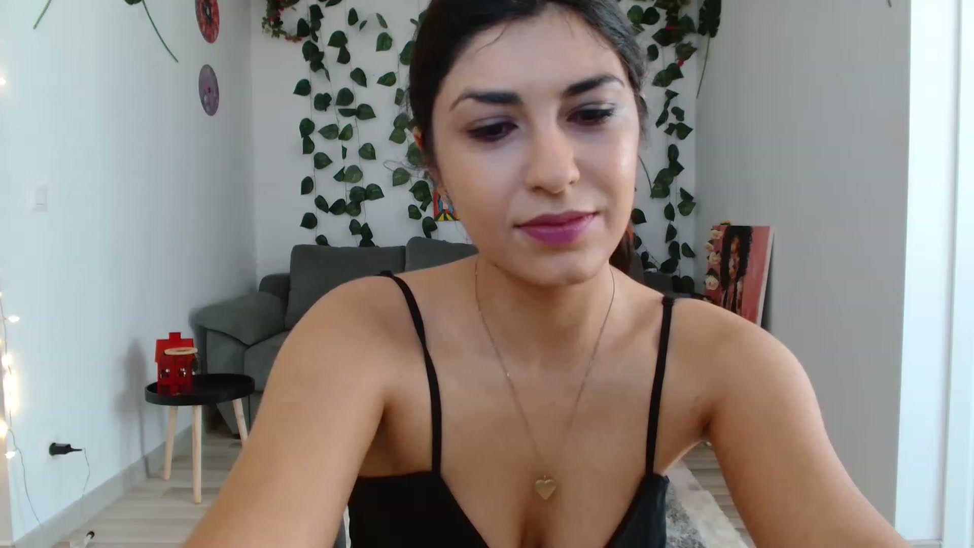 Gallery image thumbnail from GiselleH's myfreecams stream on, 02/11/2023, 13:44 image 5 of 20