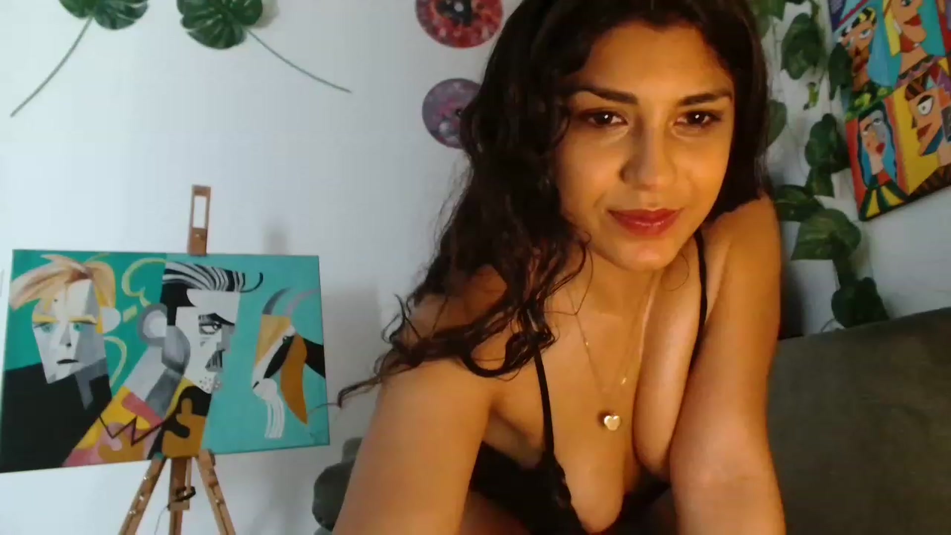 Gallery image thumbnail from GiselleH's myfreecams stream on, 02/12/2023, 13:30 image 13 of 20