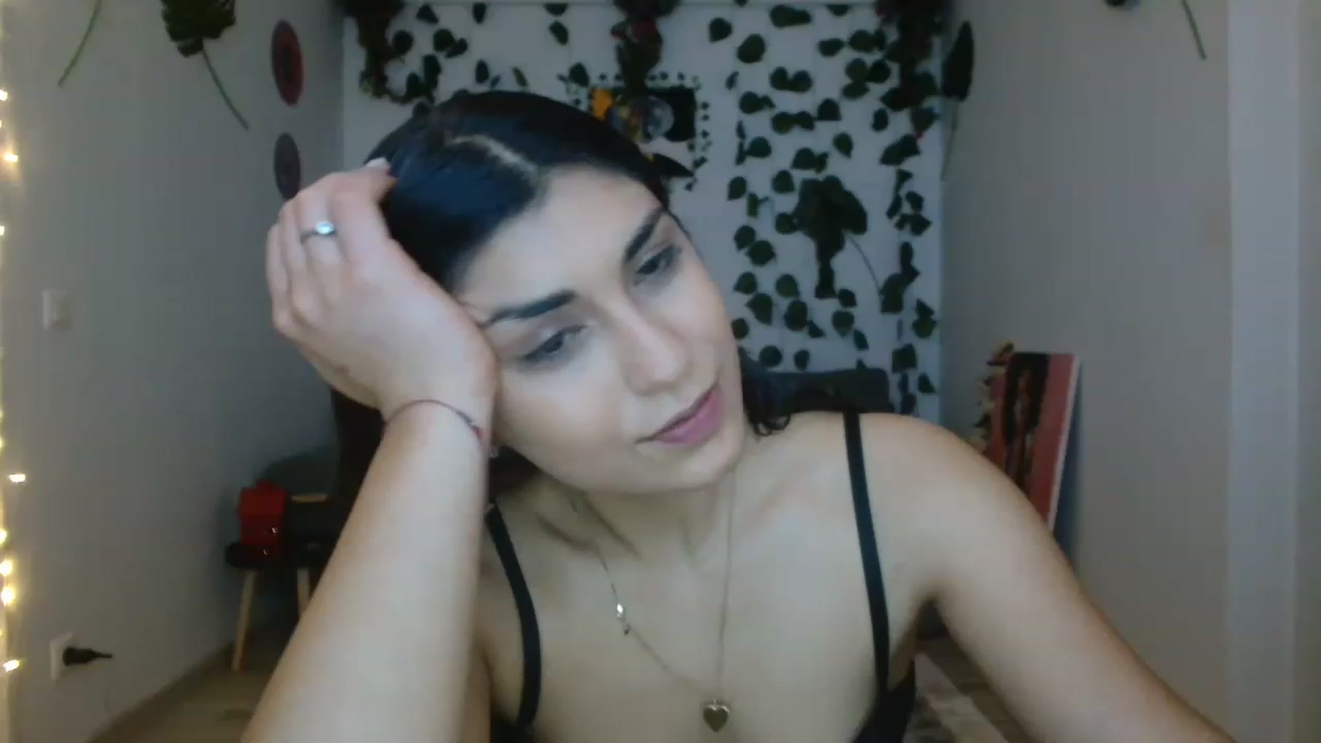 Gallery image thumbnail from GiselleH's myfreecams stream on, 02/18/2023, 16:41 image 6 of 20