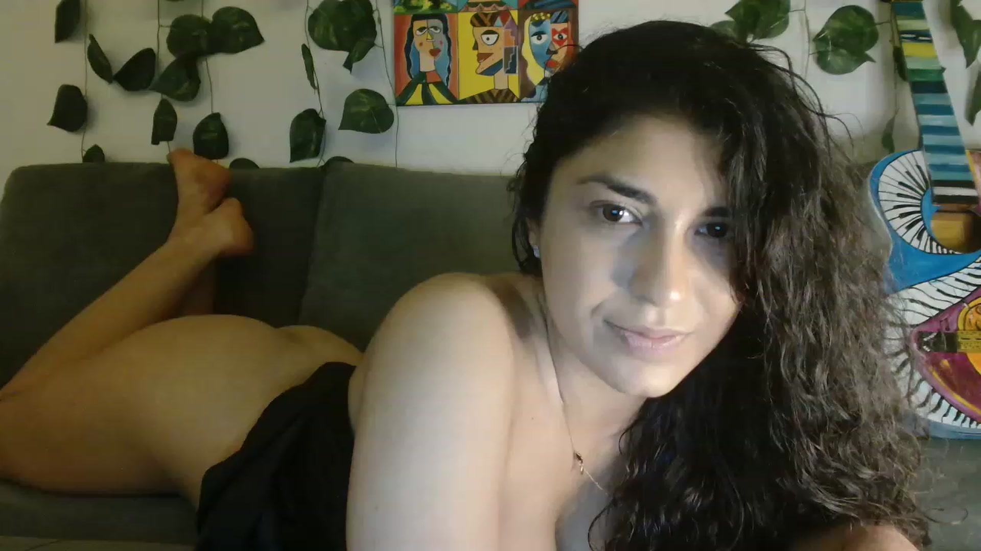 Gallery image thumbnail from GiselleH's myfreecams stream on, 02/20/2023, 20:23 image 9 of 20