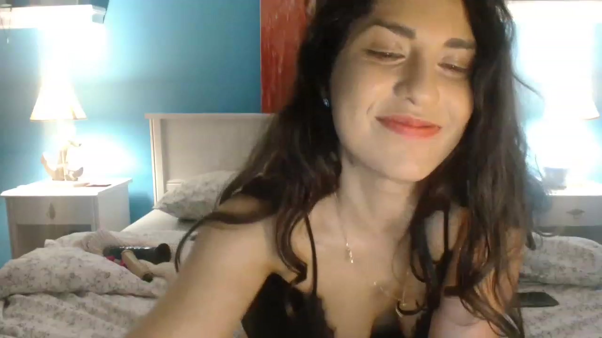 Gallery image thumbnail from GiselleH's myfreecams stream on, 03/05/2023, 21:50 image 3 of 20