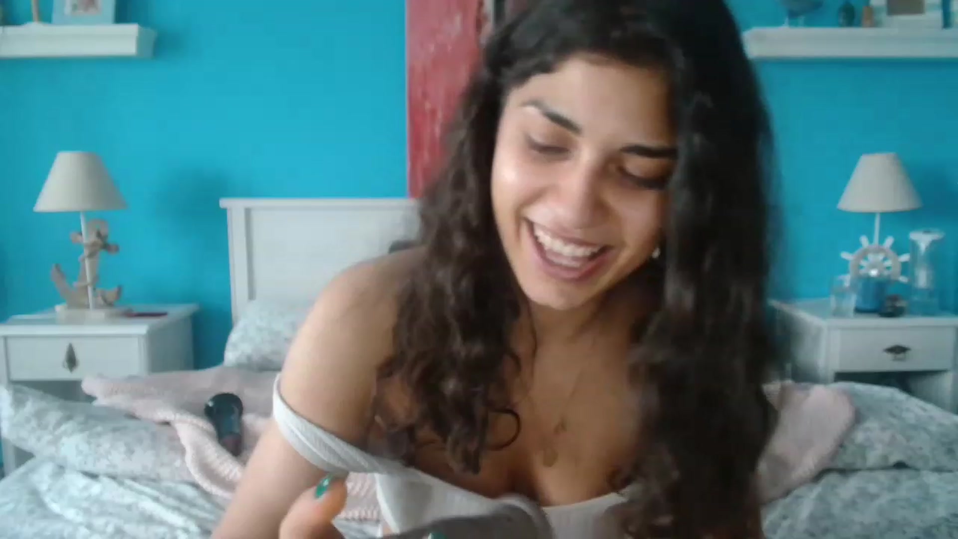 Gallery image thumbnail from GiselleH's myfreecams stream on, 03/07/2023, 15:43 image 8 of 20