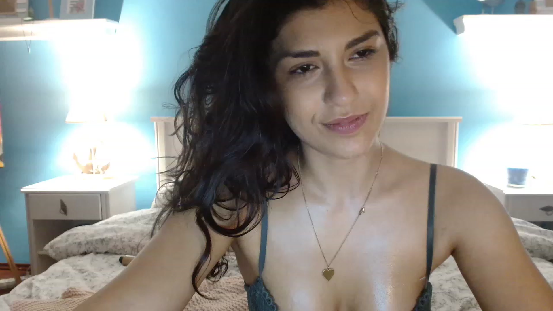 Gallery image thumbnail from GiselleH's myfreecams stream on, 03/08/2023, 21:02 image 16 of 20