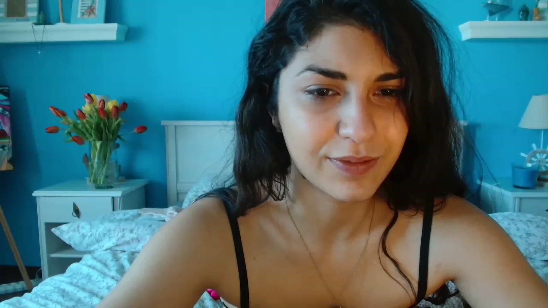 Gallery image thumbnail from GiselleH's myfreecams stream on, 03/09/2023, 09:19 image 3 of 20
