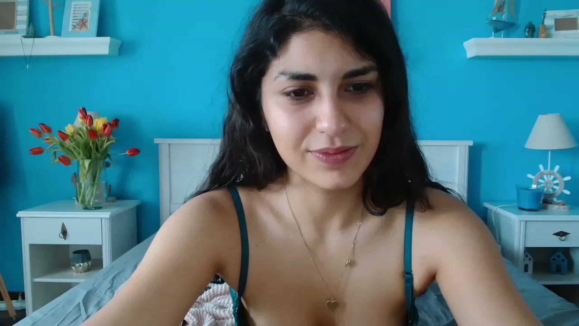 Gallery image thumbnail from GiselleH's myfreecams stream on, 03/10/2023, 08:50 image 11 of 20