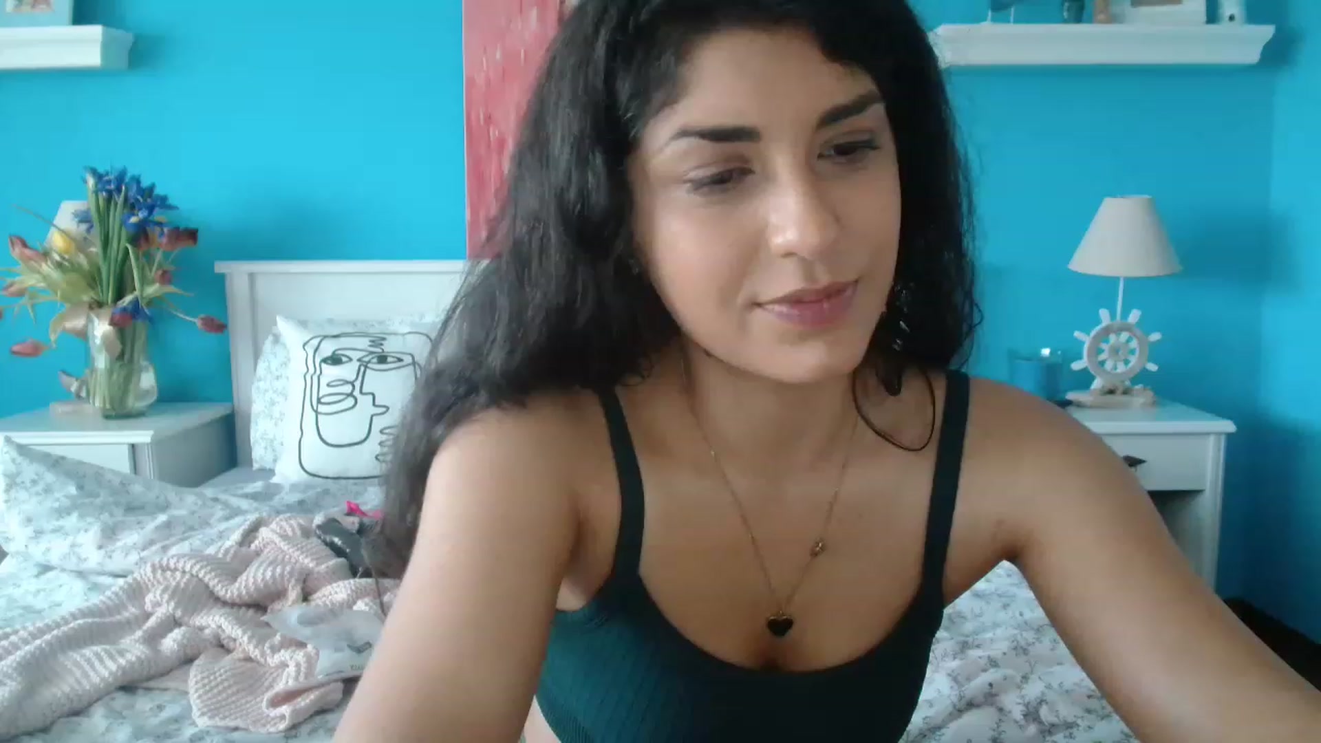 Gallery image thumbnail from GiselleH's myfreecams stream on, 03/12/2023, 15:27 image 1 of 20